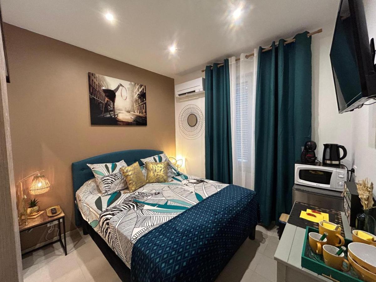 La Maddyson Bed & Breakfast นาร์บอนน์ ภายนอก รูปภาพ